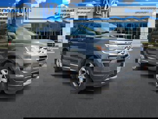 Used 2018 Ford Explorer XLT image 1