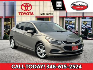 Used 2017 Chevrolet Cruze LT w/ Convenience Package image 1