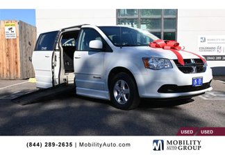 Used 2013 Dodge Grand Caravan SXT image 1