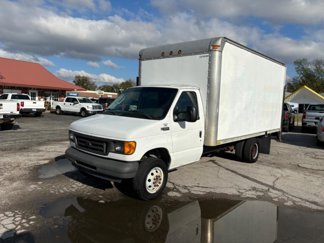 Used 2004 Ford E-350 and Econoline 350 Super Duty image 1