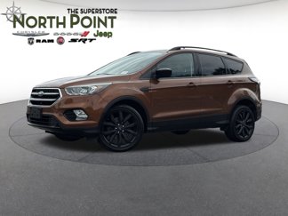 Used 2017 Ford Escape SE w/ SE Sport Appearance Package image 1