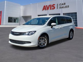 Used 2023 Chrysler Voyager LX image 1