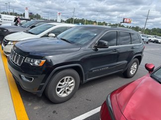 Used 2018 Jeep Grand Cherokee Laredo image 1