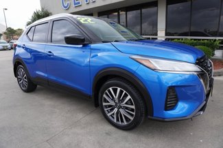 Used 2022 Nissan Kicks SV image 1