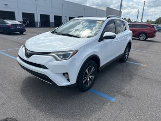 Used 2018 Toyota RAV4 XLE image 1