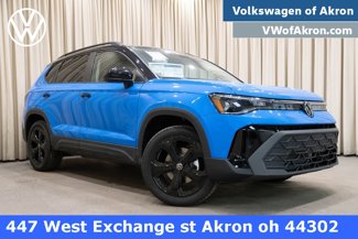 New 2025 Volkswagen Taos SE image 1