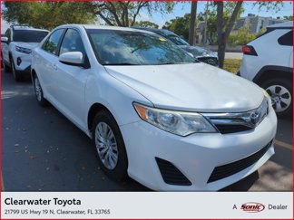 Used 2014 Toyota Camry LE image 1