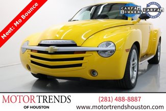 Used 2004 Chevrolet SSR w/ Preferred Equipment Group image 1