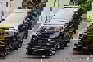 Certified 2022 Ford Explorer XLT w/ Equipment Group 202A image 1