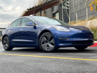 Used 2019 Tesla Model 3 Standard Range image 1