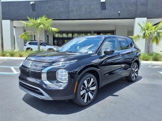 New 2025 Mitsubishi Outlander SE image 1