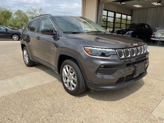 Used 2022 Jeep Compass Latitude w/ Sun and Sound Group image 1