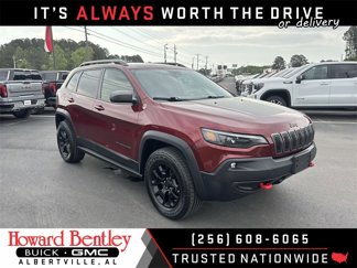 Used 2019 Jeep Cherokee Trailhawk image 1