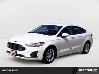 Used 2020 Ford Fusion SE image 1