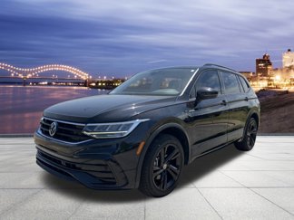 Used 2023 Volkswagen Tiguan SE R-Line image 1
