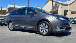 Used 2018 Chrysler Pacifica Limited image 1