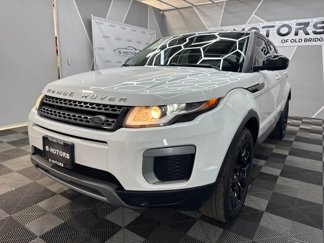 Used 2017 Land Rover Range Rover Evoque SE image 1