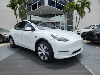 Used 2022 Tesla Model Y Long Range image 1