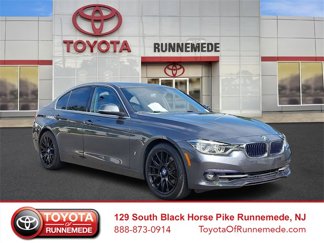 Used 2018 BMW 330e image 1