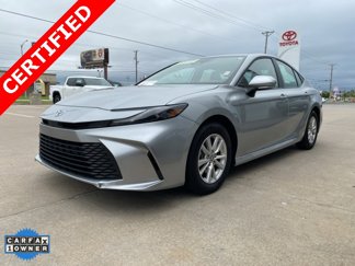 Certified 2025 Toyota Camry LE image 1