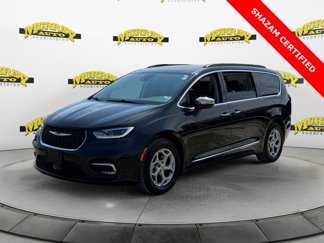 Used 2023 Chrysler Pacifica Limited image 1