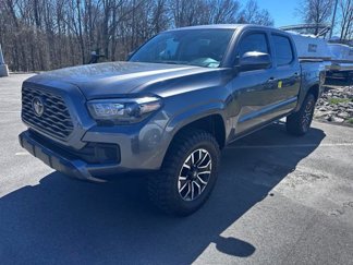 Used 2018 Toyota Tacoma SR5 image 1