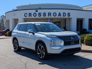 Used 2022 Mitsubishi Outlander ES image 1