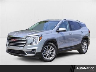 Used 2024 GMC Terrain SLT image 1