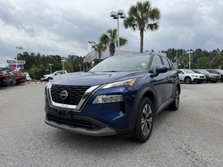 Used 2023 Nissan Rogue SV image 1