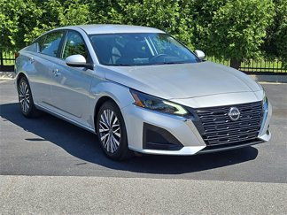 Used 2023 Nissan Altima 2.5 SV image 1