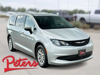 Used 2023 Chrysler Voyager LX image 1