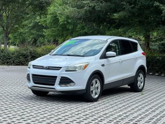 Used 2015 Ford Escape SE image 1