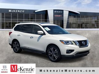 Used 2017 Nissan Pathfinder Platinum image 1