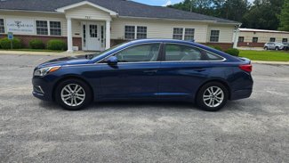 Used 2017 Hyundai Sonata SE image 1