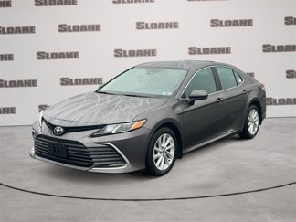 Used 2022 Toyota Camry LE image 1