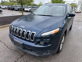 Used 2018 Jeep Cherokee Latitude w/ Cold Weather Group image 1