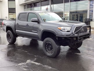 Used 2018 Toyota Tacoma TRD Off-Road image 1
