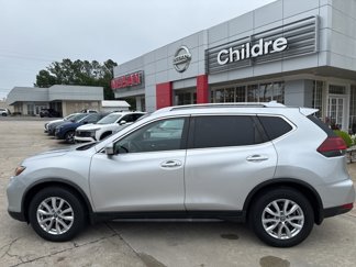 Used 2018 Nissan Rogue SV image 1