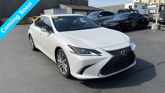 Used 2019 Lexus ES 300h image 1
