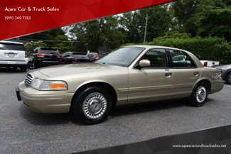 Used 1999 Ford Crown Victoria image 1