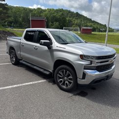 Used 2022 Chevrolet Silverado 1500 LT image 1