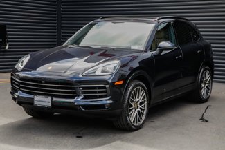 Certified 2023 Porsche Cayenne Platinum Edition image 1