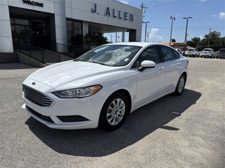 Used 2018 Ford Fusion S image 1