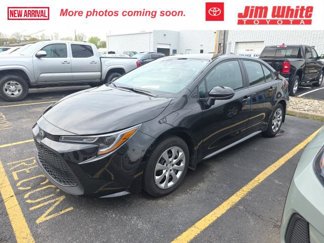 Certified 2022 Toyota Corolla LE image 1