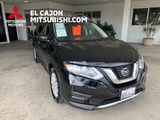 Used 2020 Nissan Rogue SV image 1