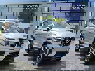 New 2025 Volvo XC40 B5 Core w/ Protection Package image 1