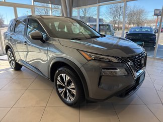 Used 2023 Nissan Rogue SV image 1