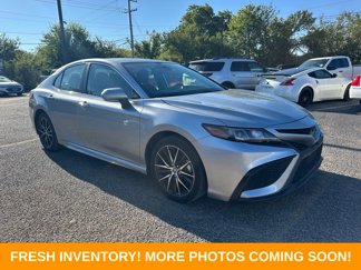Used 2024 Toyota Camry SE video 1