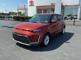 Used 2023 Kia Soul LX w/ LX Technology Package image 1