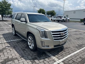 Used 2017 Cadillac Escalade Luxury image 1